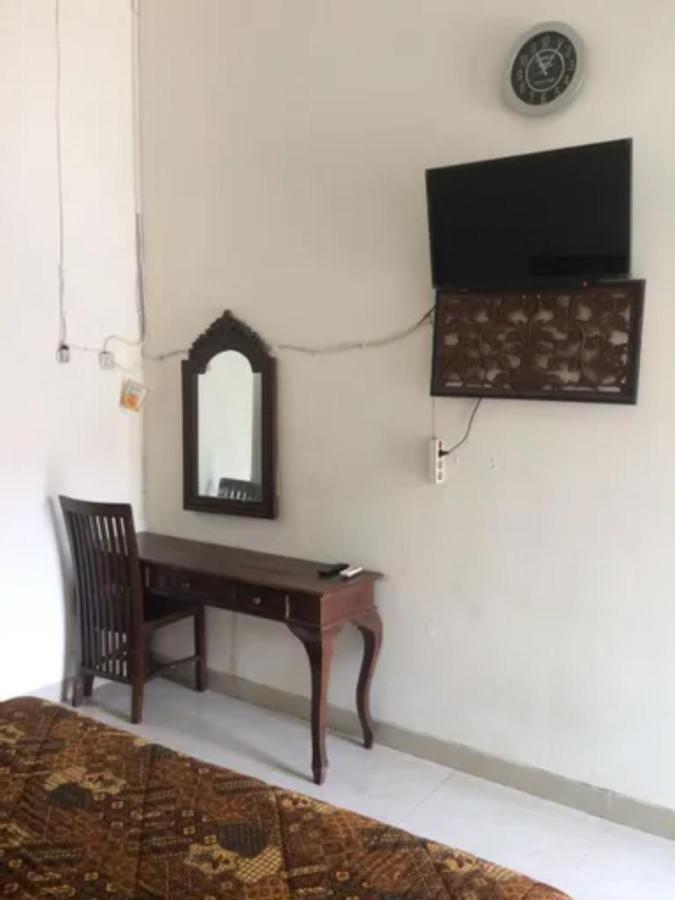Hotel Laweyan Solo Bagian luar foto
