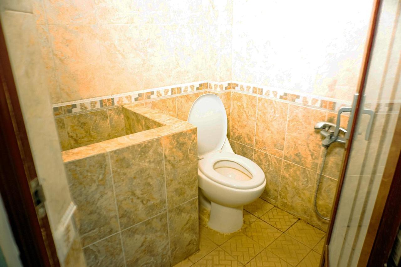 Hotel Laweyan Solo Bagian luar foto